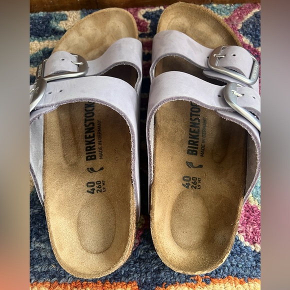 BIRKENSTOCK ARIZONA BIG BUCKLE SIZE 40 (9). Barely worn, excellent condition. - Picture 2 of 5